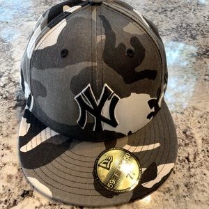 NY Yankees Fitted 7 3/8 Camo